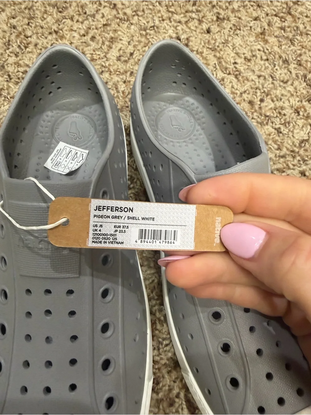 NWT Big Kid Size J5 Gray Natives